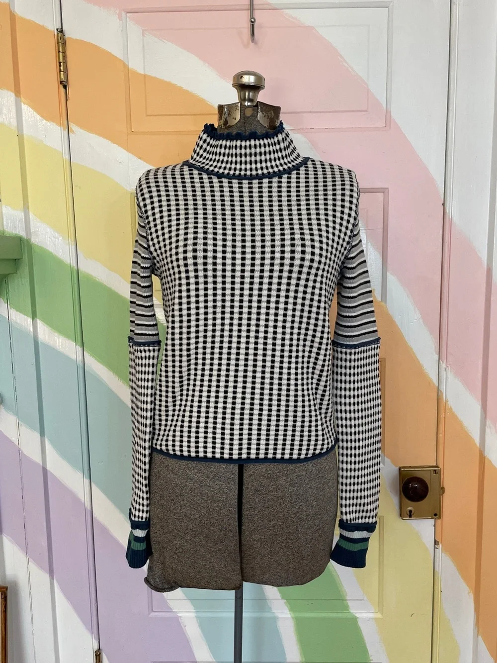 Free People We The Free People Gamer Cuff Crop Mixed Sweater Sz S 🧡🎀